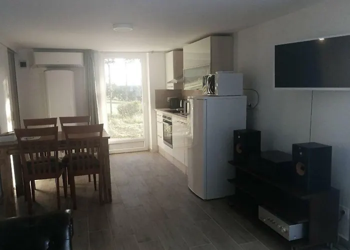 Hilltop Apartmán *